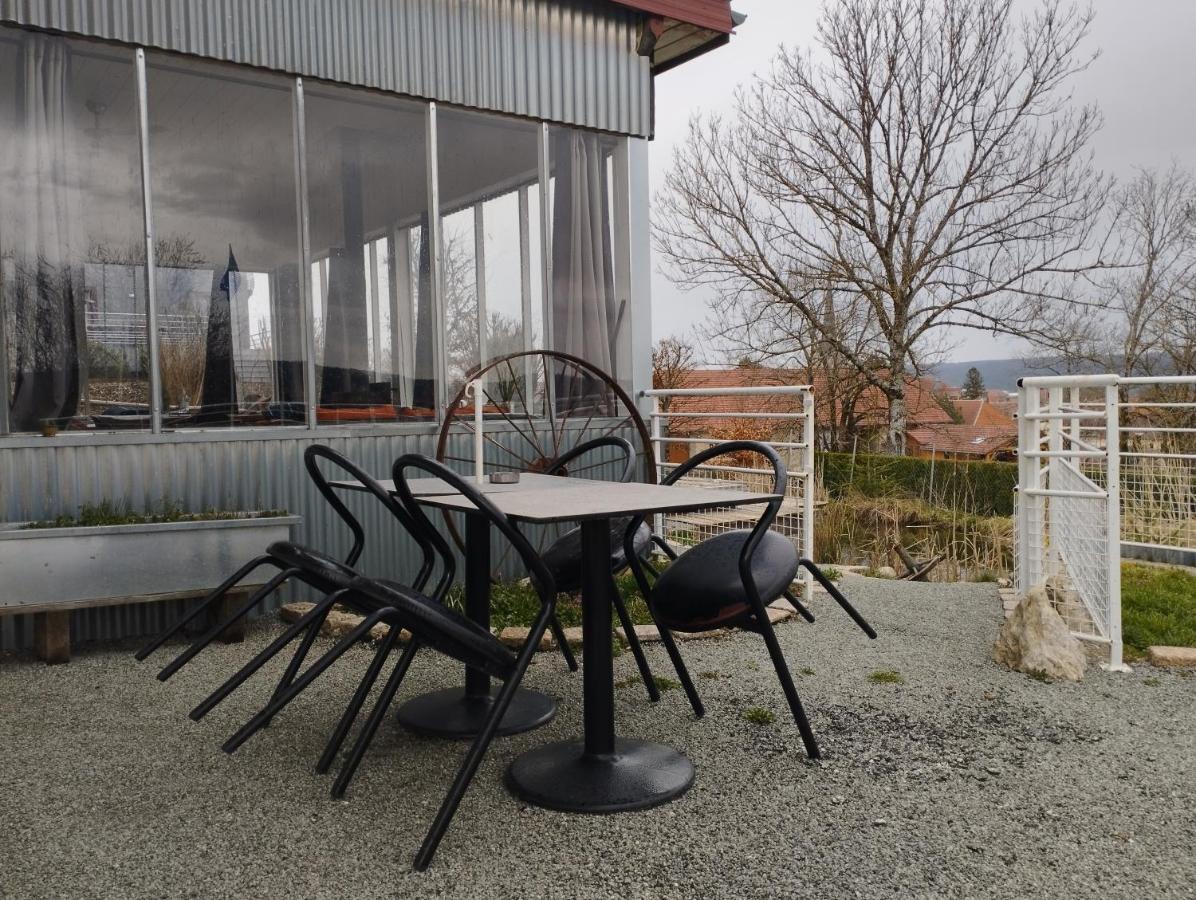 Best Price #3 "La Serre" X4 People Orchamps-Vennes Luaran gambar